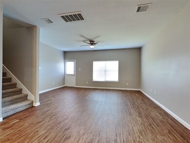 10919 Hillside Creek Dr, Humble, TX 77396 - photo 2