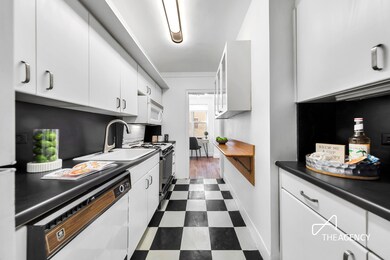 424 E 52nd St unit 5E, New York, NY 10022 - photo 4