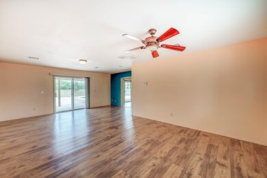 2735 E Enrose St-9