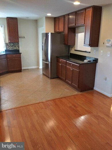 5929 89th Ave, New Carrollton, MD 20784 - photo 3