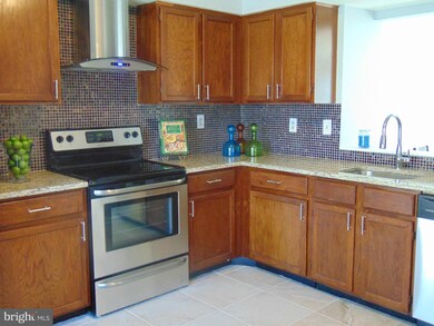 3626 Mcdowell Ct, Dumfries, VA 22026 - photo 4