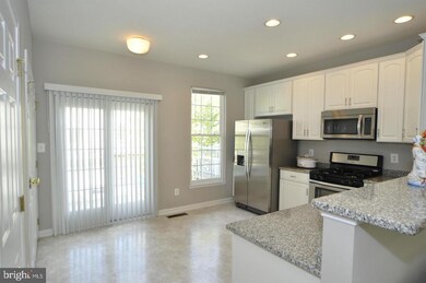 42796 Flannigan Terrace, Chantilly, VA 20152 - photo 5