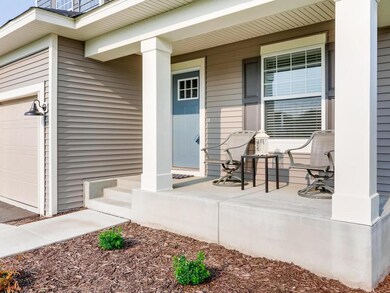 Quaint porch to welcome your guests!