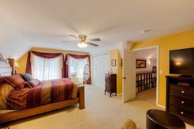 42 Mechanic St, Palmer, MA 01069 - photo 5