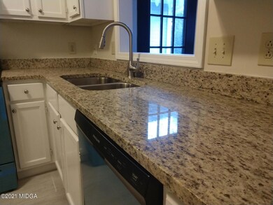 2        104 Wakefield New Granite in Ki