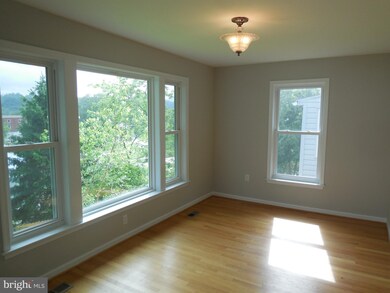 14 W C St, Brunswick, MD 21716 - photo 5