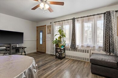 8754 110th St, Richmond Hill, NY 11418 - photo 3