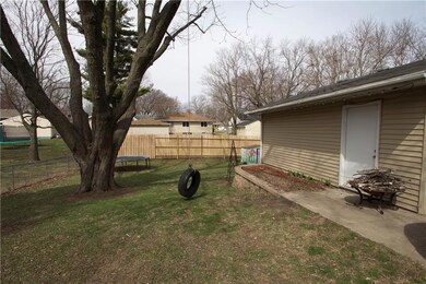 2600 61st St, Des Moines, IA 50322 - photo 3