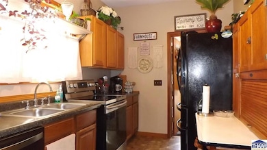 1809 S Center St, Terre Haute, IN 47802 - photo 5