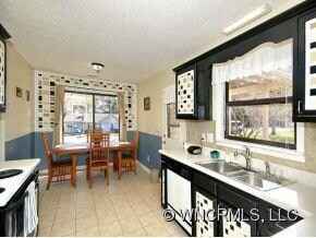 53 Lynwood Cir, Asheville, NC 28806 - photo 6