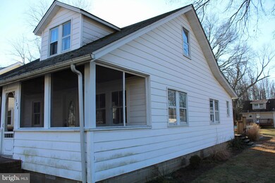 123 Linden Ave, Edgewater, MD 21037 - photo 2