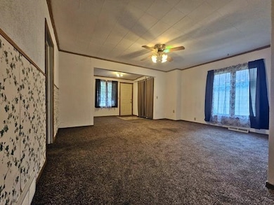 717 E Blodgett St, Marshfield, WI 54449 - photo 5