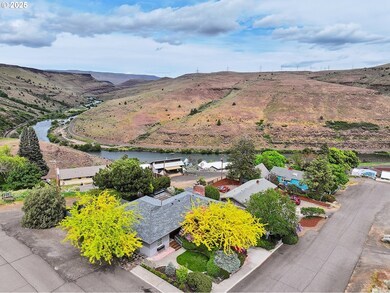 412 Lloyd Ave, Maupin, OR 97037 - photo 6