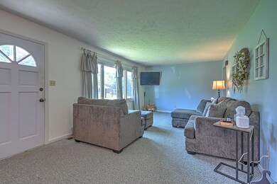 1506 Stoneybrook Dr, Johnson City, TN 37601 - photo 3