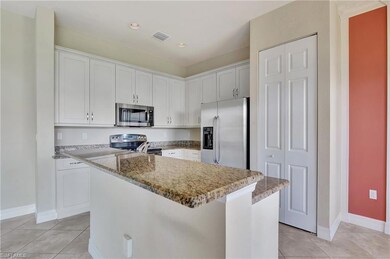 Effectively Designed Kitchen w/Pull out Pantry Dra