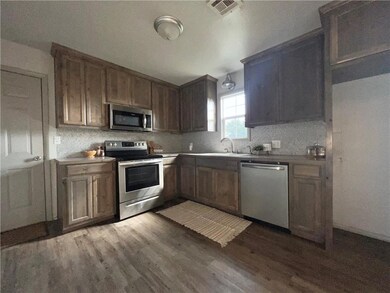 2301 Ellis Dr, Shawnee, OK 74804 - photo 3