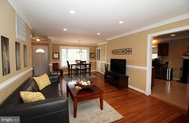 9221 Dellwood Dr, Vienna, VA 22180 - photo 5