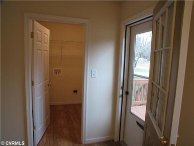 Laundry - Nice and quiet laundry room