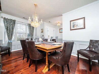 2201 woodwyck dining area picture 2