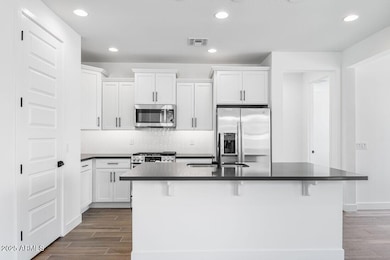 18147 W Hiddenview Dr, Goodyear, AZ 85338 - photo 6