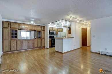 nice built in storage in dining room