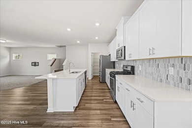 149 Wilbur Lake Dr, Fuquay-Varina, NC 27526 - photo 3