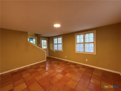 320 N Bishop St, San Marcos, TX 78666 - photo 3