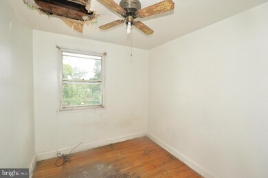 1109 Lyndhurst St, Baltimore, MD 21229 - photo 7