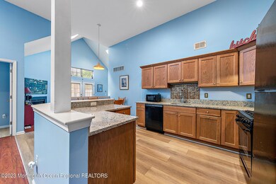 1022WhisperingOak-7