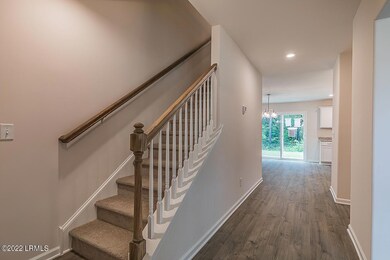 4 Foyer