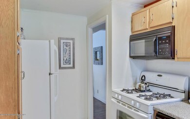 660 OCEAN KITCHEN DOWNSTAIRS UNIT