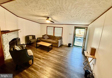 17858 Piney Point Rd, Tall Timbers, MD 20690 - photo 2