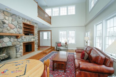 10520 N 17th St-203