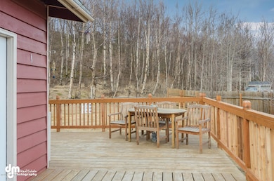 5750 E Camborne Dr Wasilla AK-large-010-