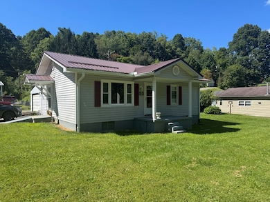 174 Mcalpin Rd, Sophia, WV 25921 - photo 2