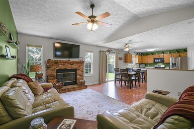 2325 Westchester Dr, Maryville, IL 62062 - photo 3