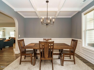 007-1280x960-dining-room