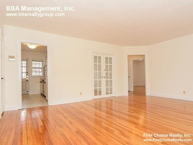 31 Hammond Pond Pkwy unit 2, Chestnut Hill, MA 02467 - photo 2