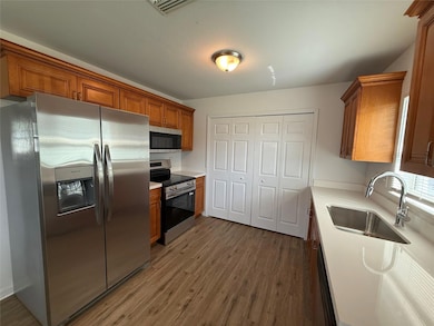 520 Orchard Park Dr, Clewiston, FL 33440 - photo 3