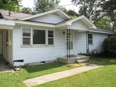 1203 Oak Dr, Manchester, TN 37355 - photo 2