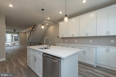 139 W Huntingdon St unit 2, Philadelphia, PA 19133 - photo 4