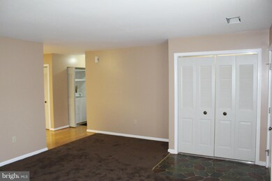 18008 Putter Dr, Hagerstown, MD 21740 - photo 6