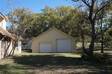 173 Lazy Water Dr, Livingston, TX 77351 - photo 2