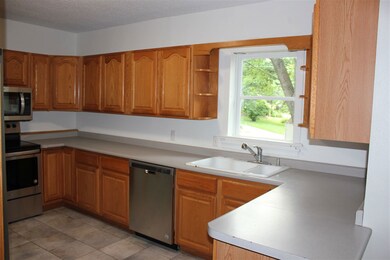 2006 Ashland Ave, Cedar Falls, IA 50613 - photo 3