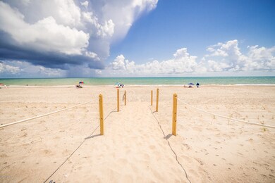 Coral Shores beach access
