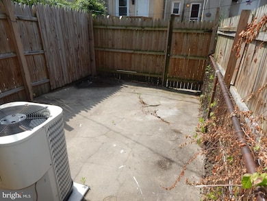 933 W Lombard St, Baltimore, MD 21223 - photo 3