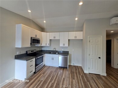 600 Hamilton St unit A, Costa Mesa, CA 92627 - photo 3