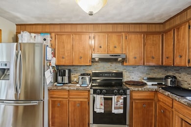 16 Maxdale Rd, Worcester, MA 01602 - photo 5