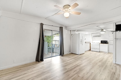 3550 N Duke Ave unit 12, Fresno, CA 93727 - photo 7