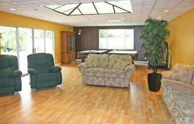 Giant Family/Living/Bonus Room